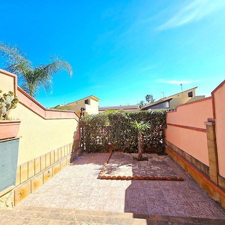 Costa Mediterranea Holiday Homes Campofelice di Roccella Kültér fotó