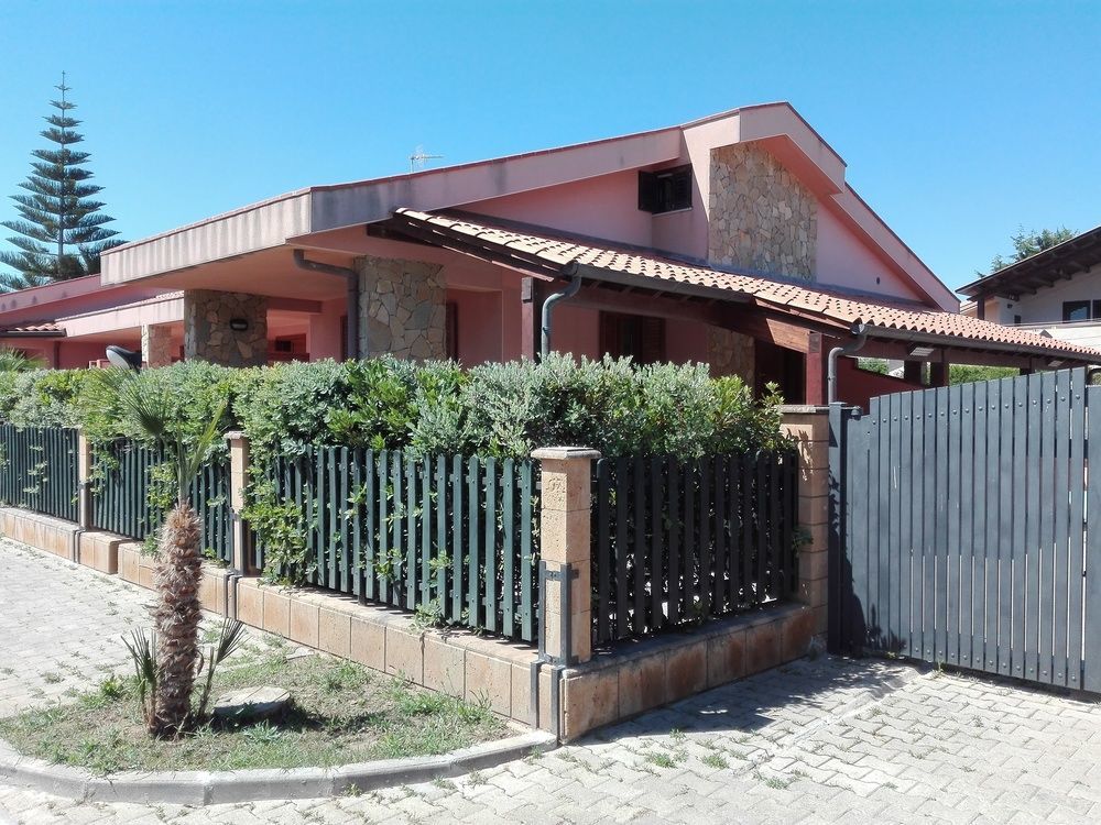 Costa Mediterranea Holiday Homes Campofelice di Roccella Kültér fotó